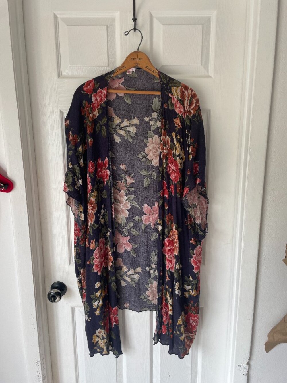 Floral Open Front Kimono-- Navy/Red/Cream- Size M/L
